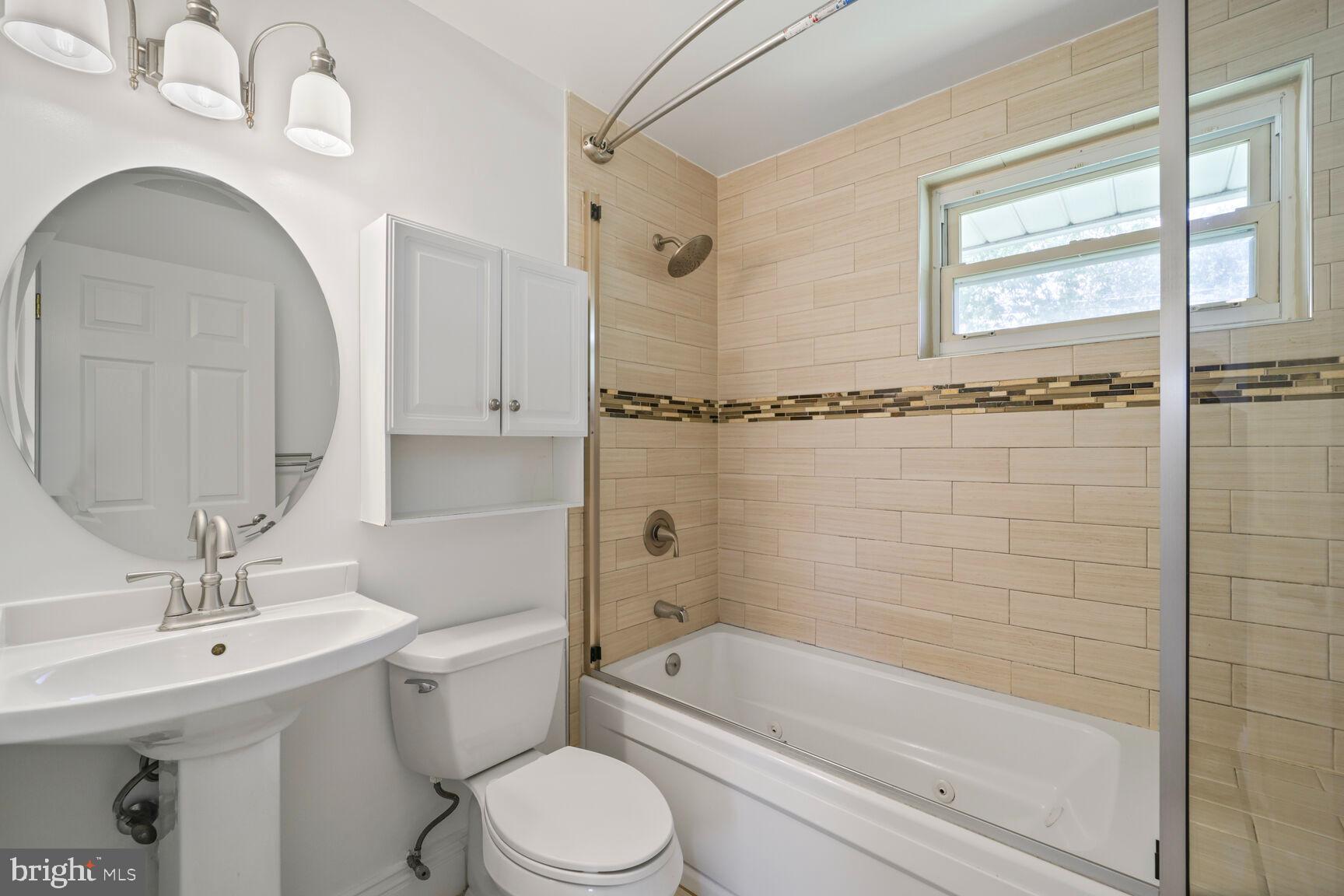 CARROLL KNOLLS - Residential Lease