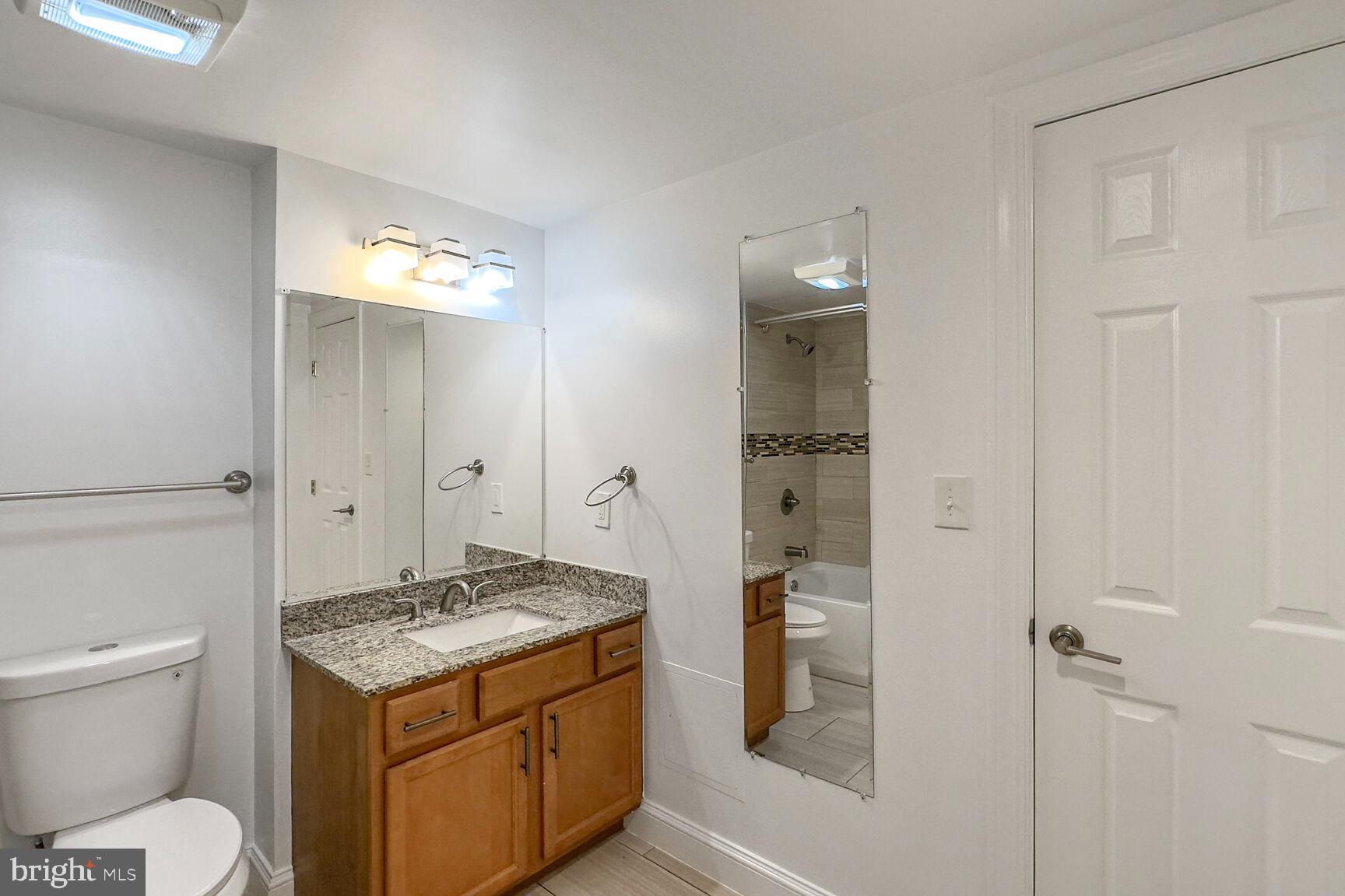 CARROLL KNOLLS - Residential Lease