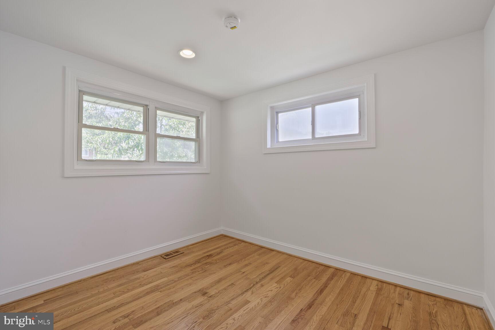 CARROLL KNOLLS - Residential Lease