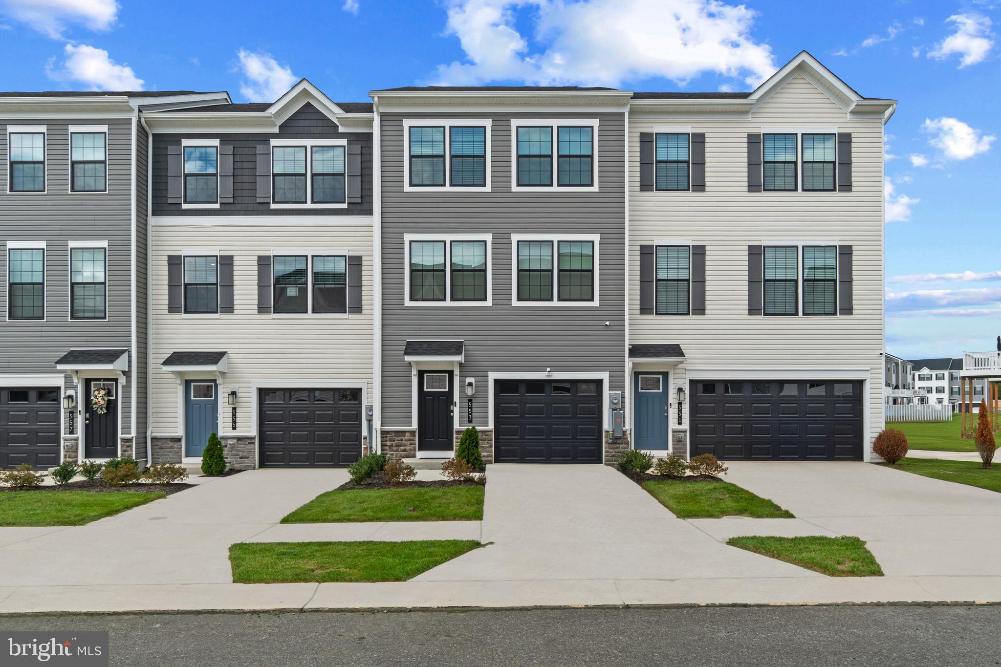 PINEGROVE - Residential