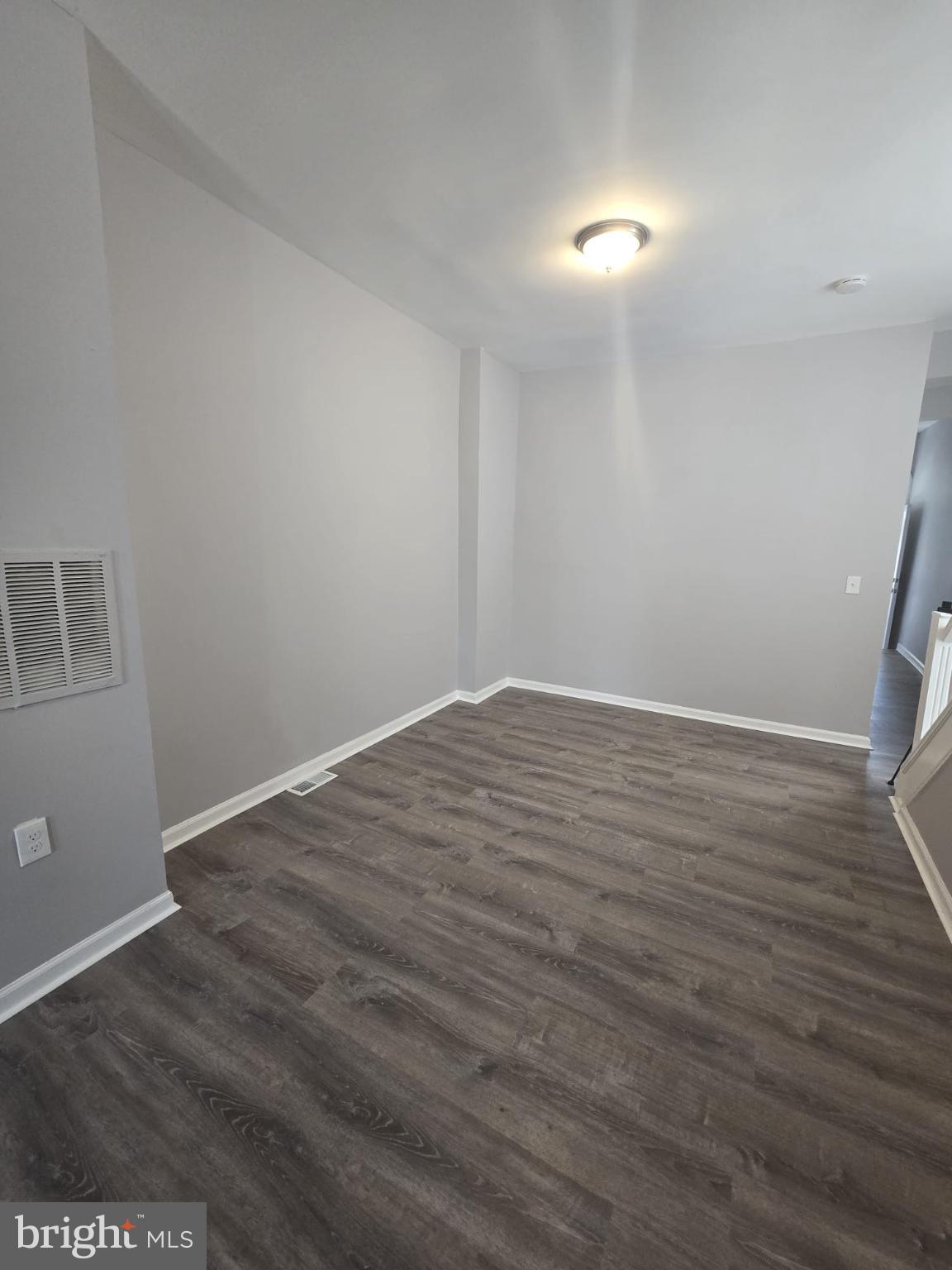 541 N LAKEWOOD AVENUE