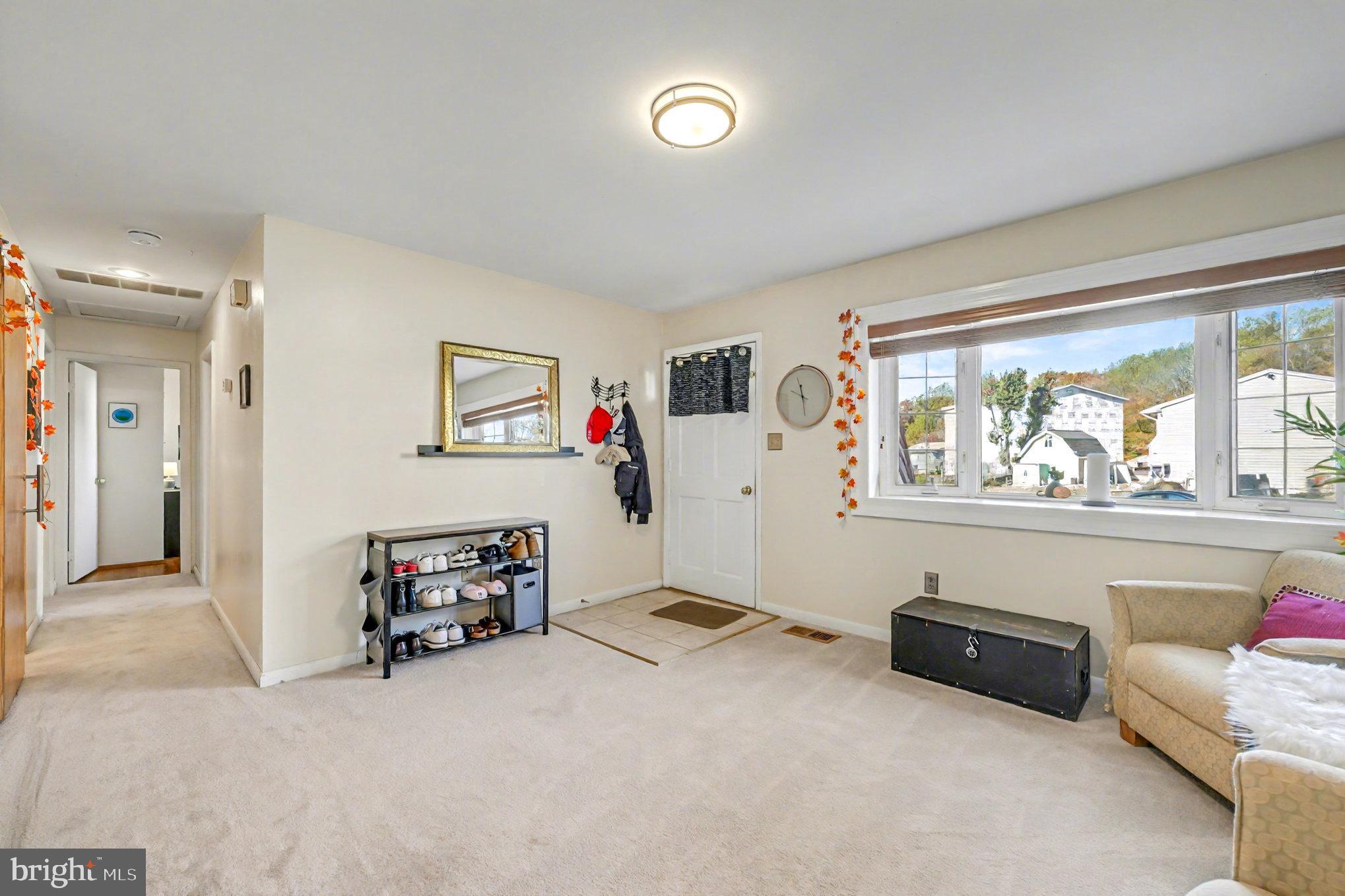 DALE CITY - Residential Lease