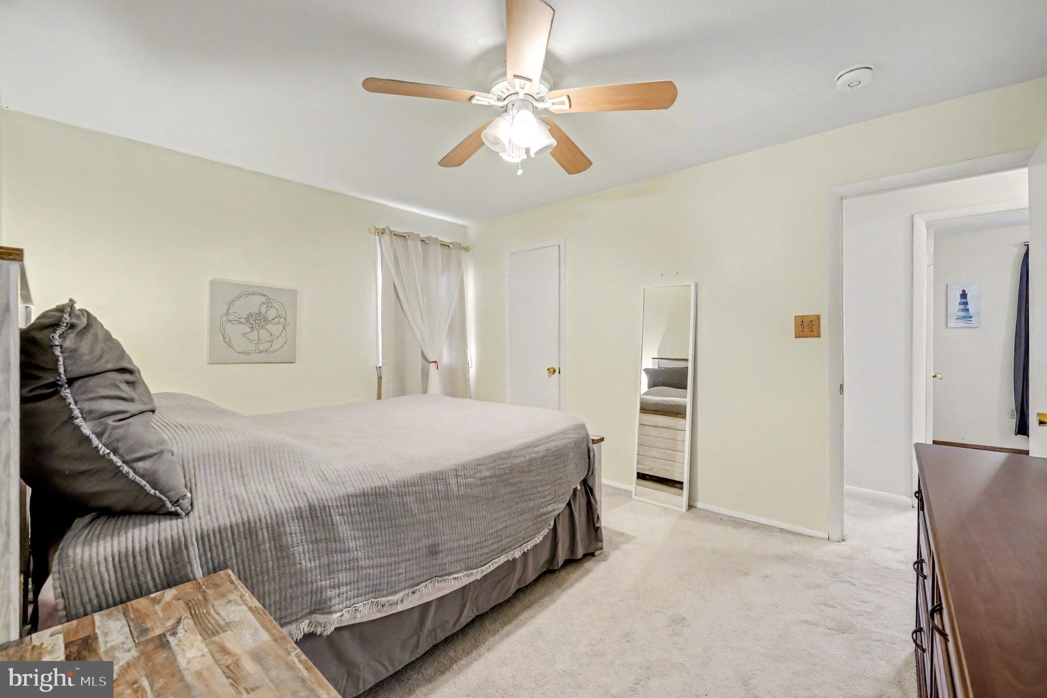 DALE CITY - Residential Lease