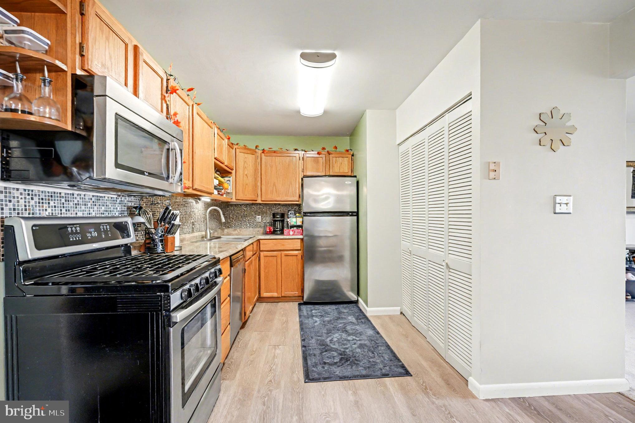 DALE CITY - Residential Lease