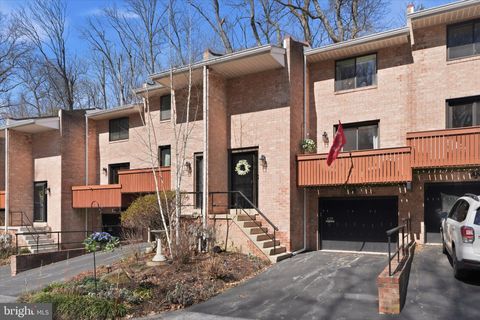 Townhouse For Sale - 628 N Lemon Street<br/> MEDIA, PA 19063