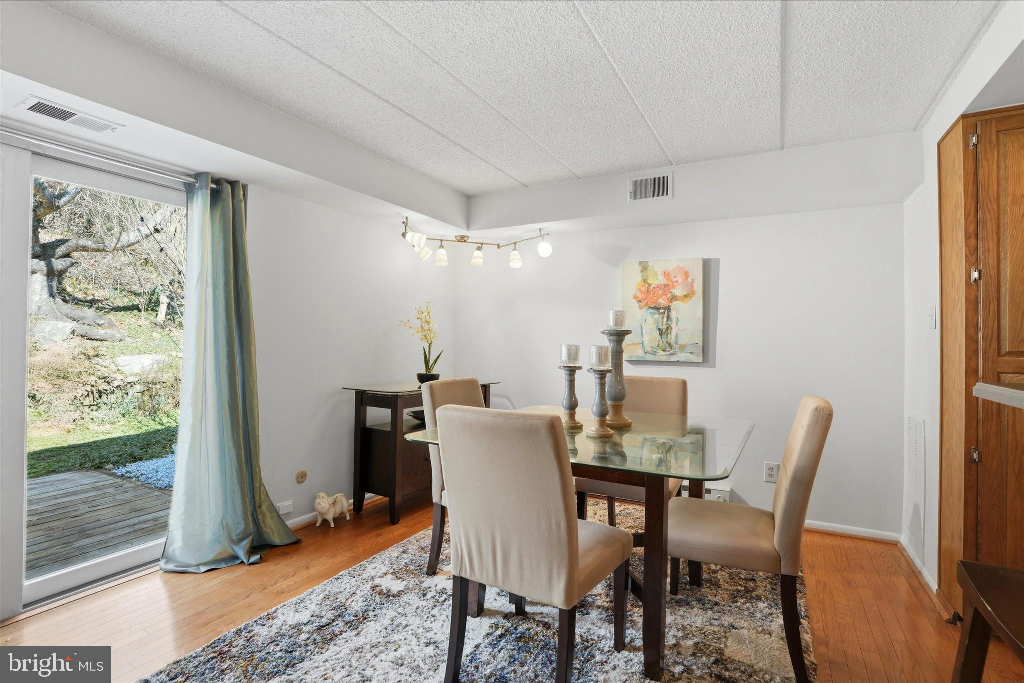 HICKORY VALLEY - Residential