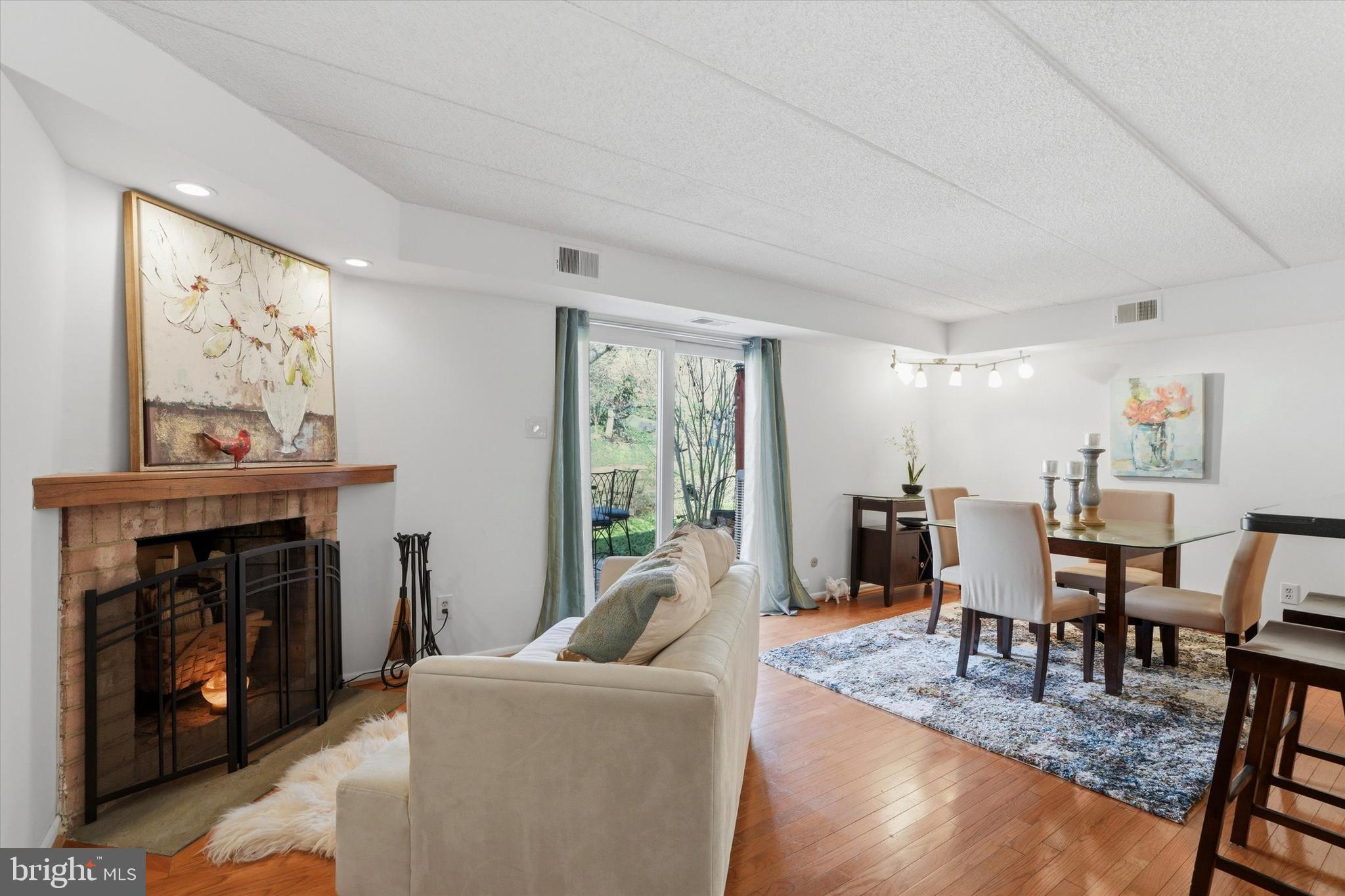 HICKORY VALLEY - Residential