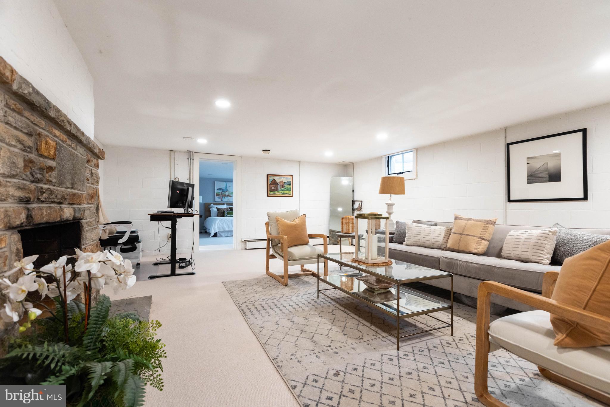 HAMPTON - Residential