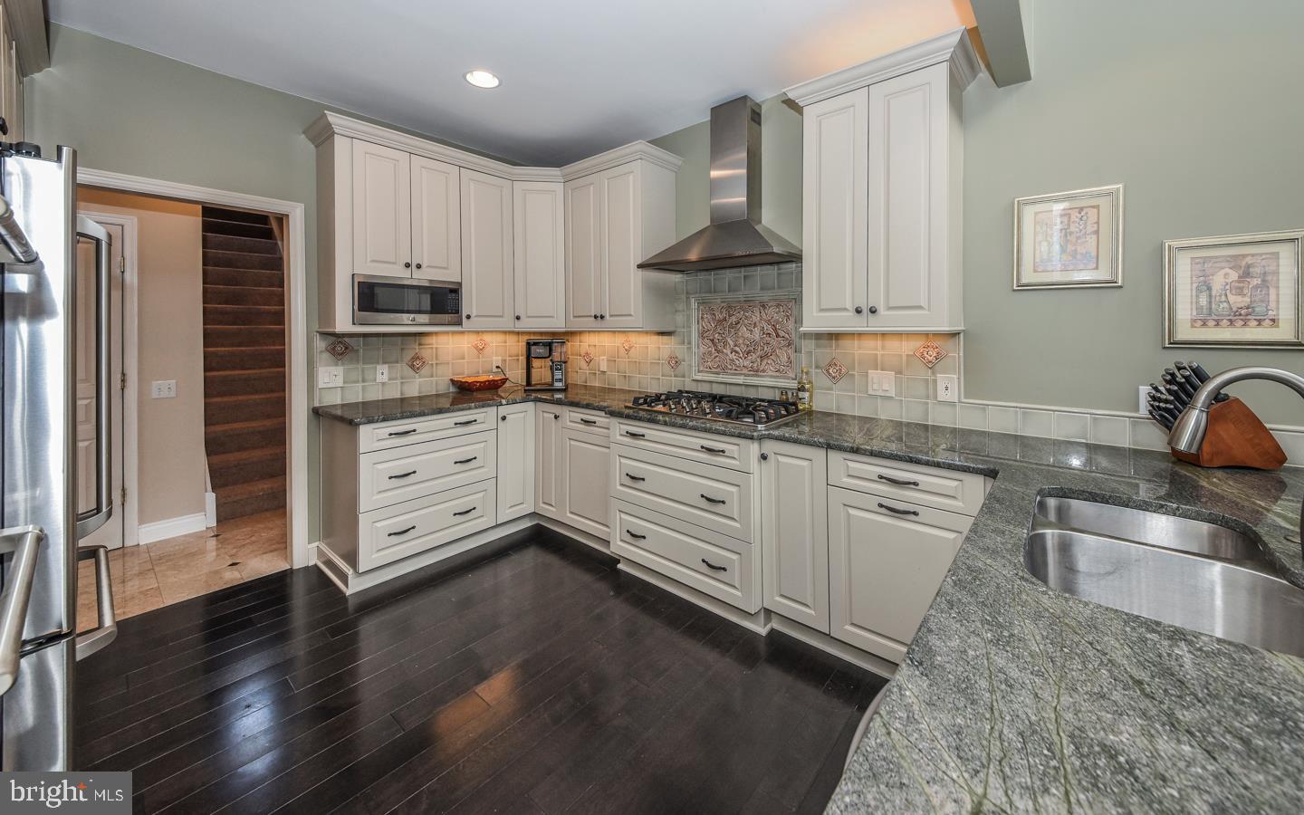 DOYLESTOWN STATION - Residential