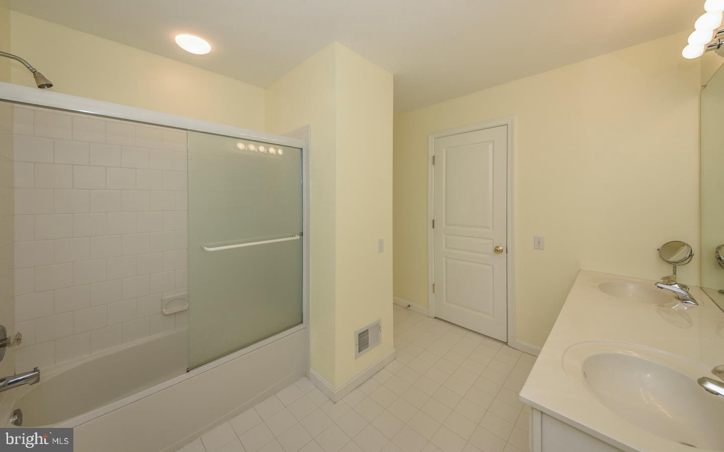 DOYLESTOWN STATION - Residential