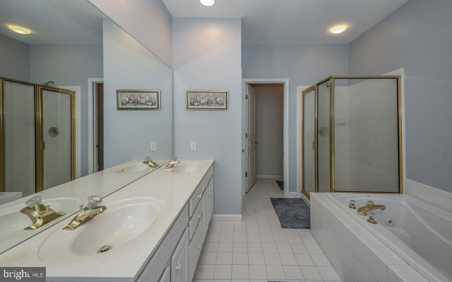 DOYLESTOWN STATION - Residential