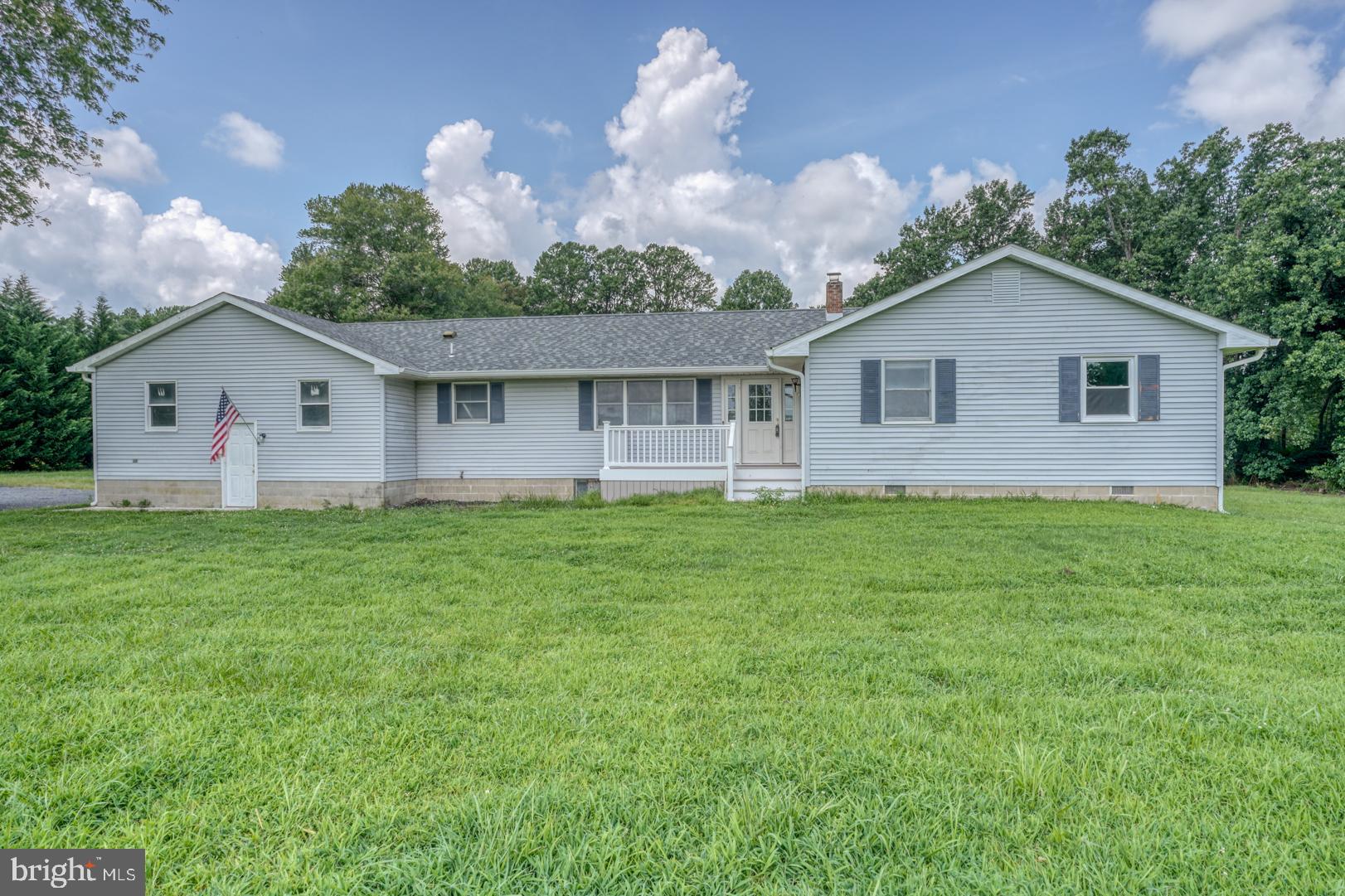 411 TUXEDO LANE