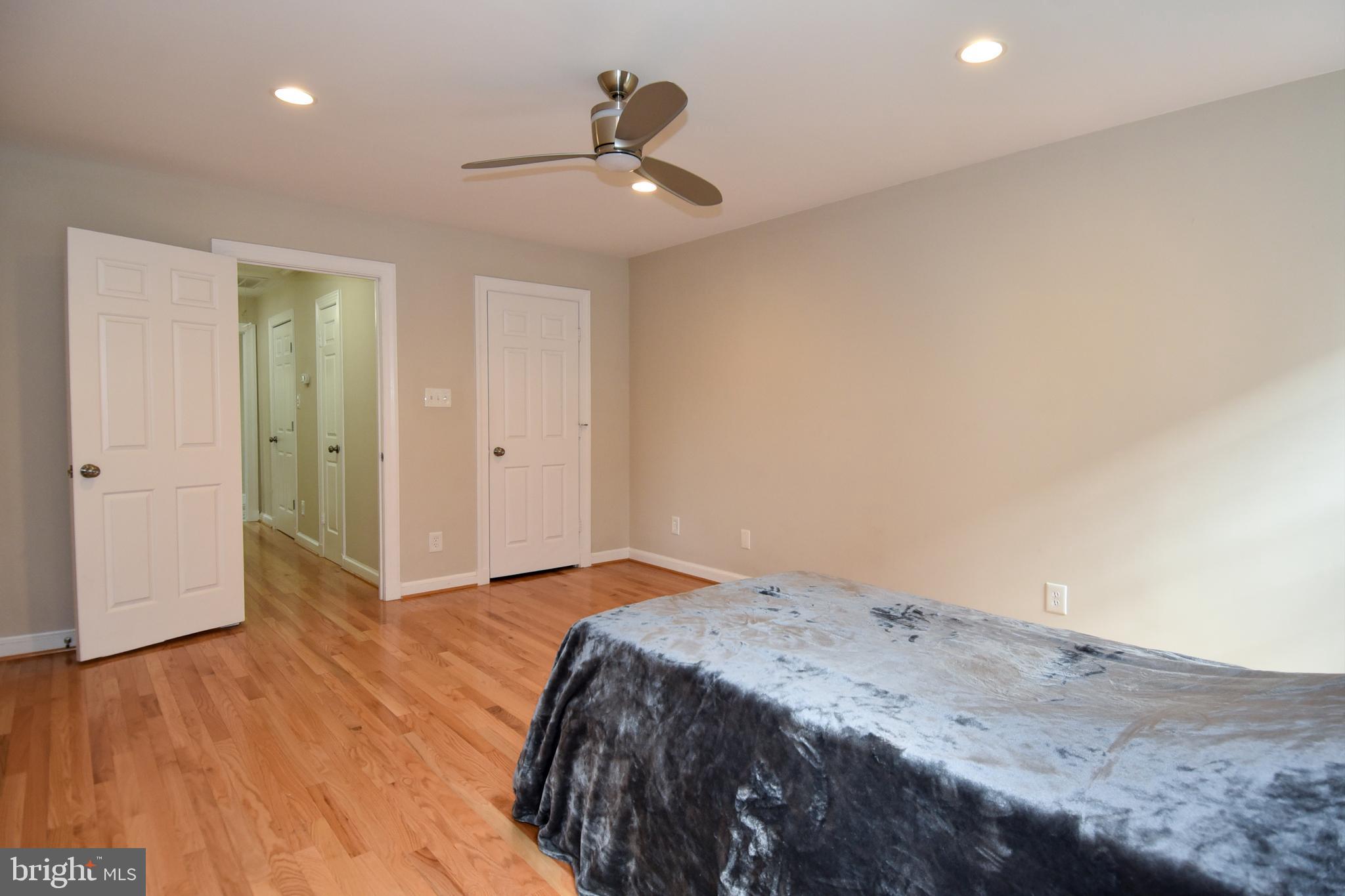 TOBACCO QUAY - Residential Lease