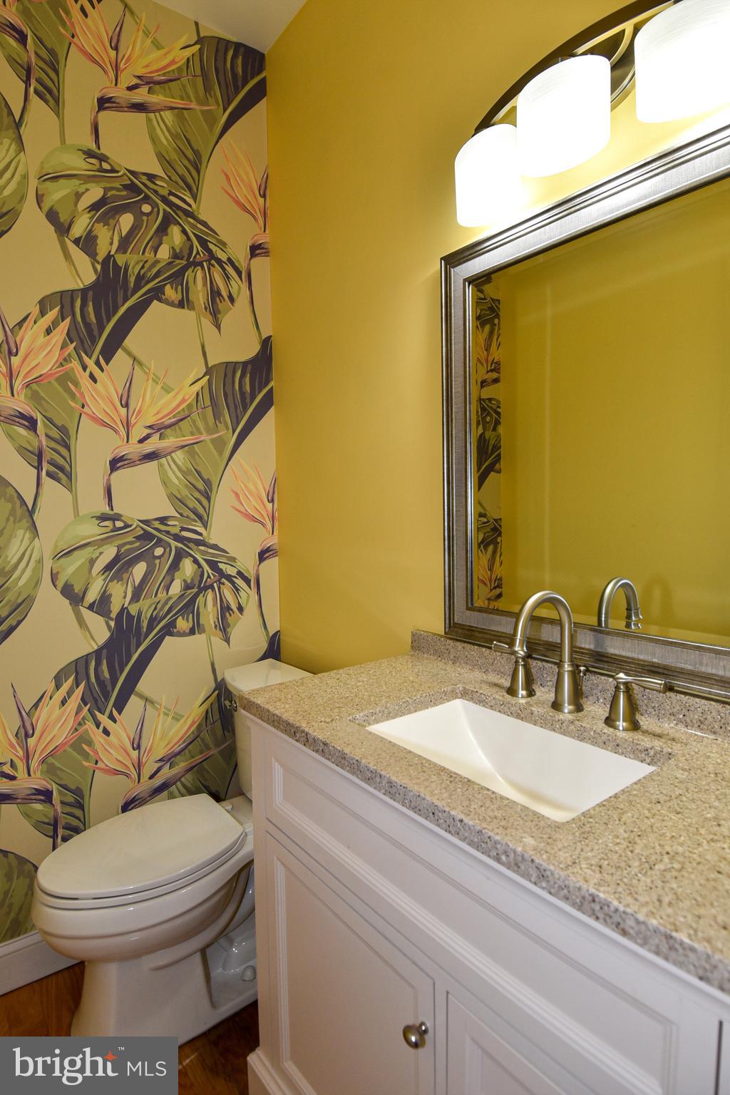 TOBACCO QUAY - Residential Lease