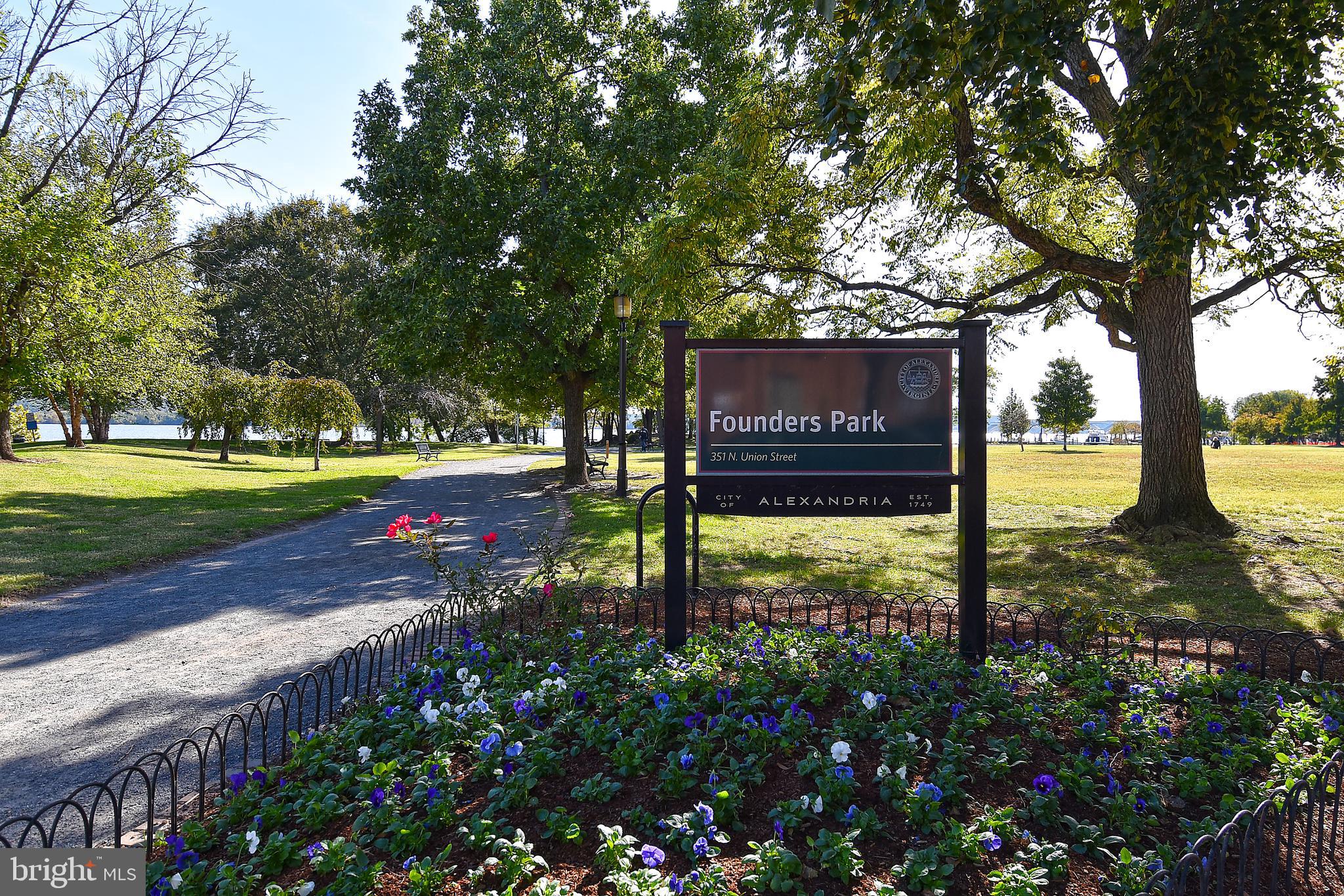 TOBACCO QUAY - Residential Lease