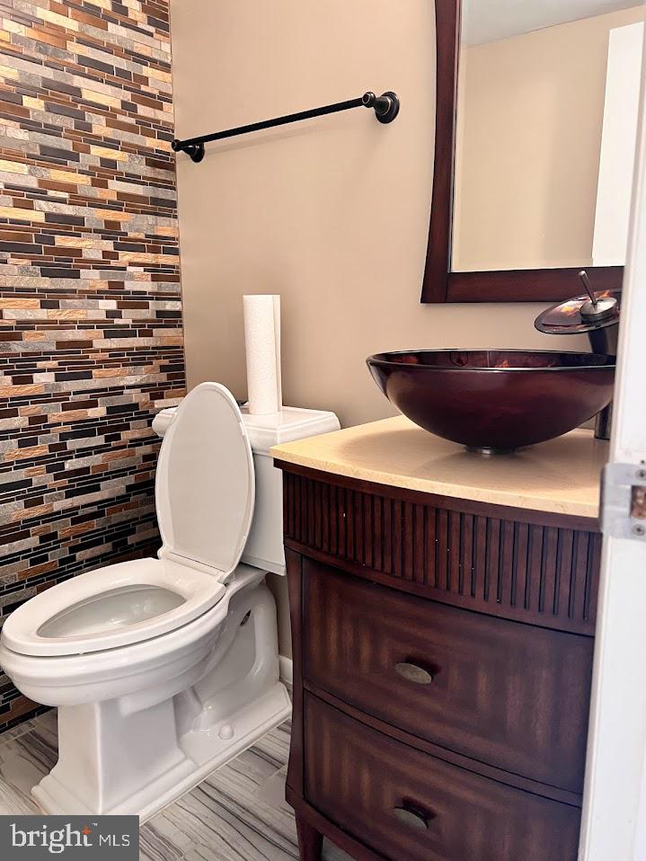 GLEN ORA - PLAT 9 - Residential Lease