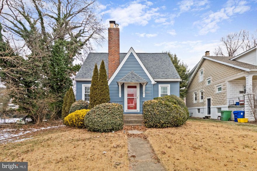 Updated Cape Cod in Gardenville. 3 bedrooms, 2 full bathrooms, hardwood floors throughout.  Kitchen with granite counters and stainless-steel appliances. Come see today!