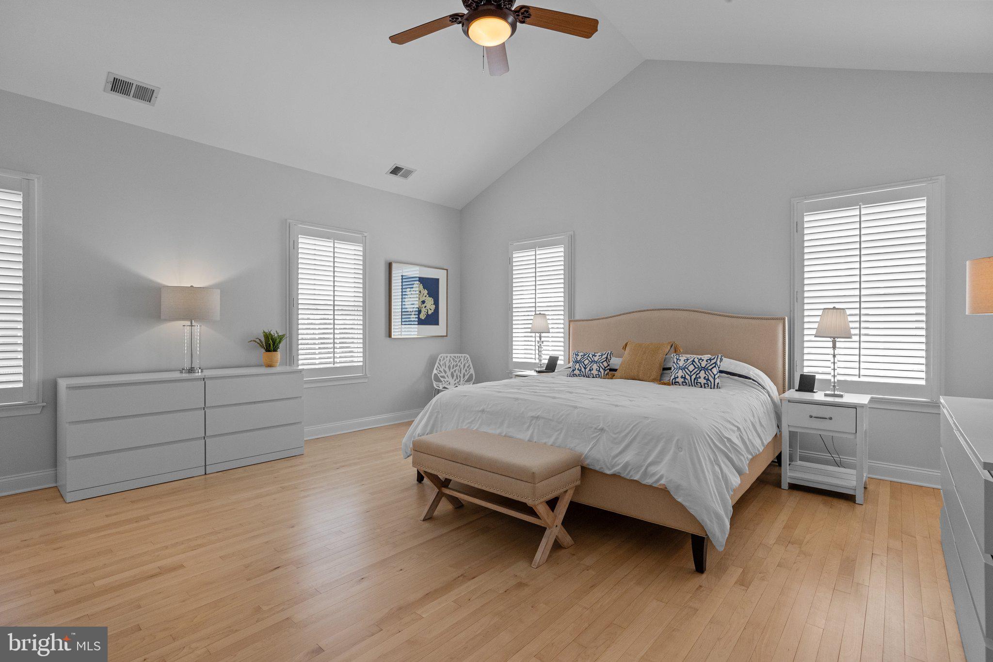 NEWTOWN WALK - Residential