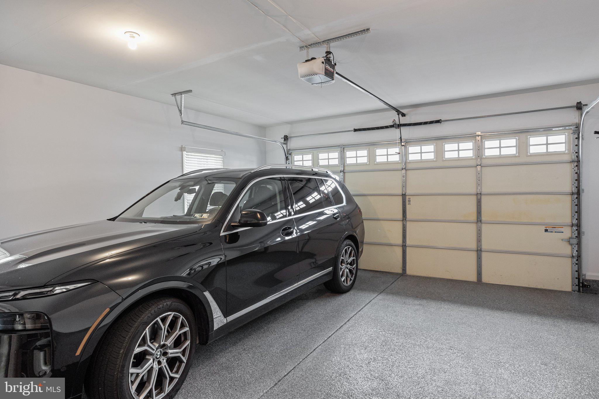 NEWTOWN WALK - Residential