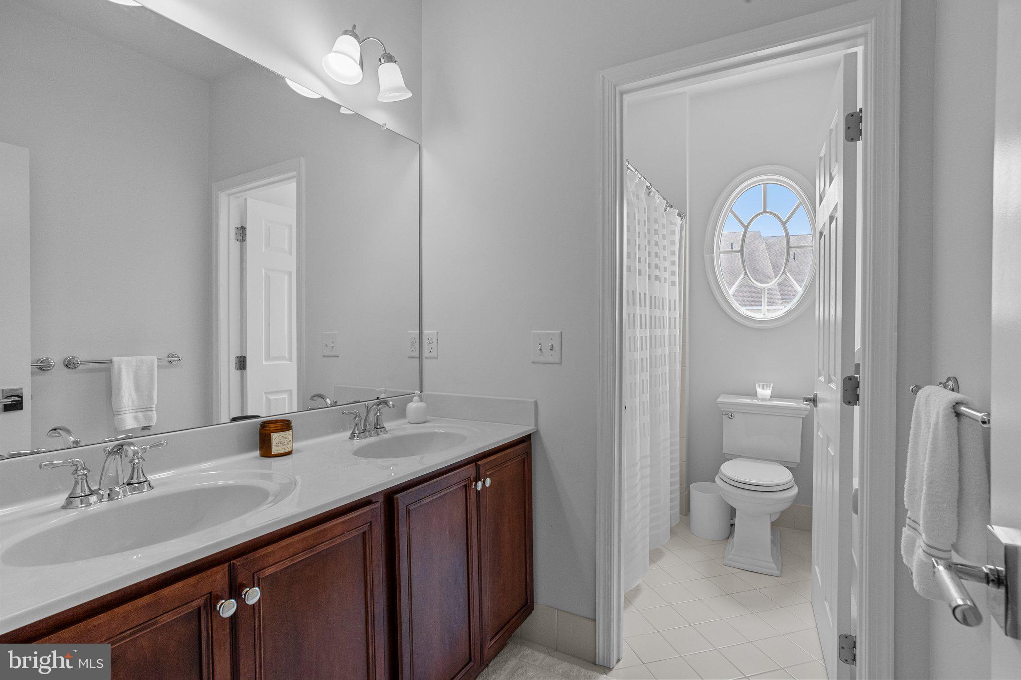 NEWTOWN WALK - Residential