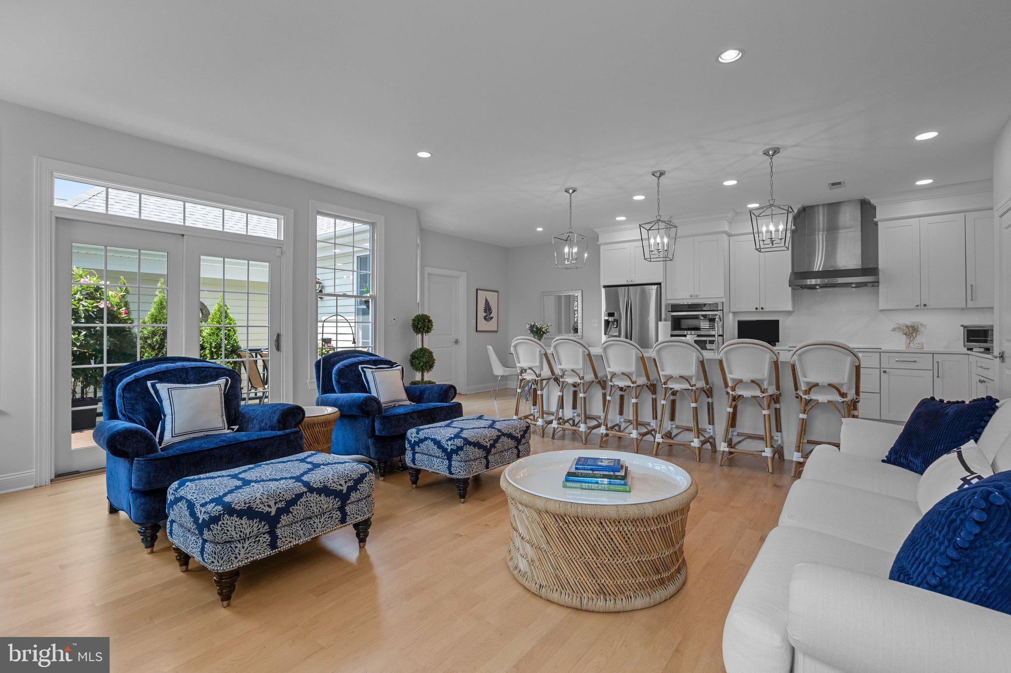 NEWTOWN WALK - Residential