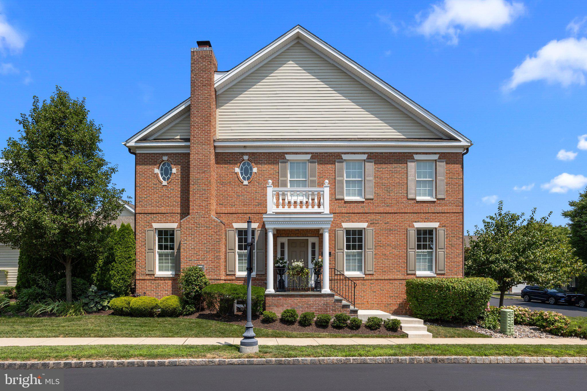 NEWTOWN WALK - Residential