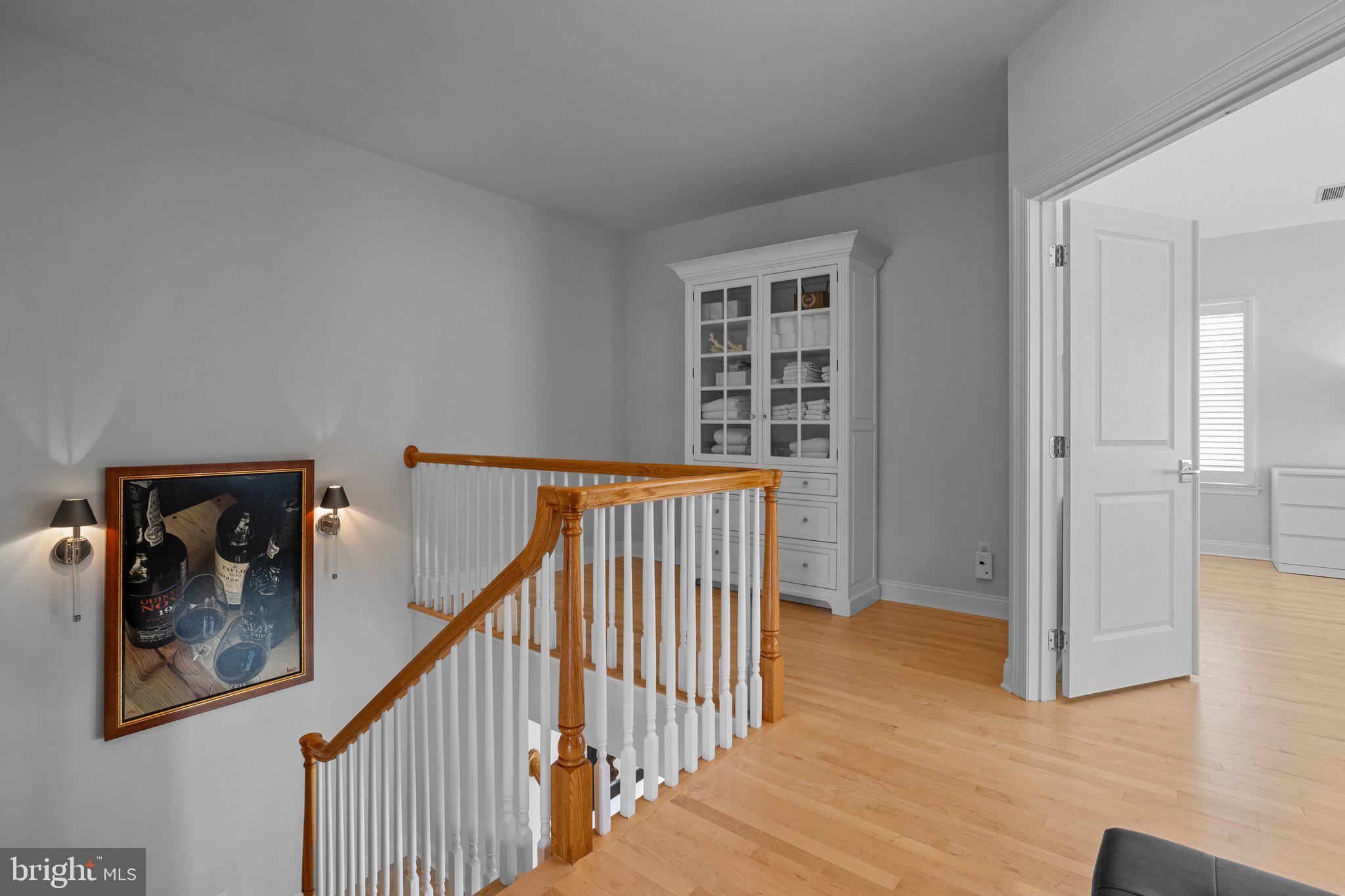 NEWTOWN WALK - Residential