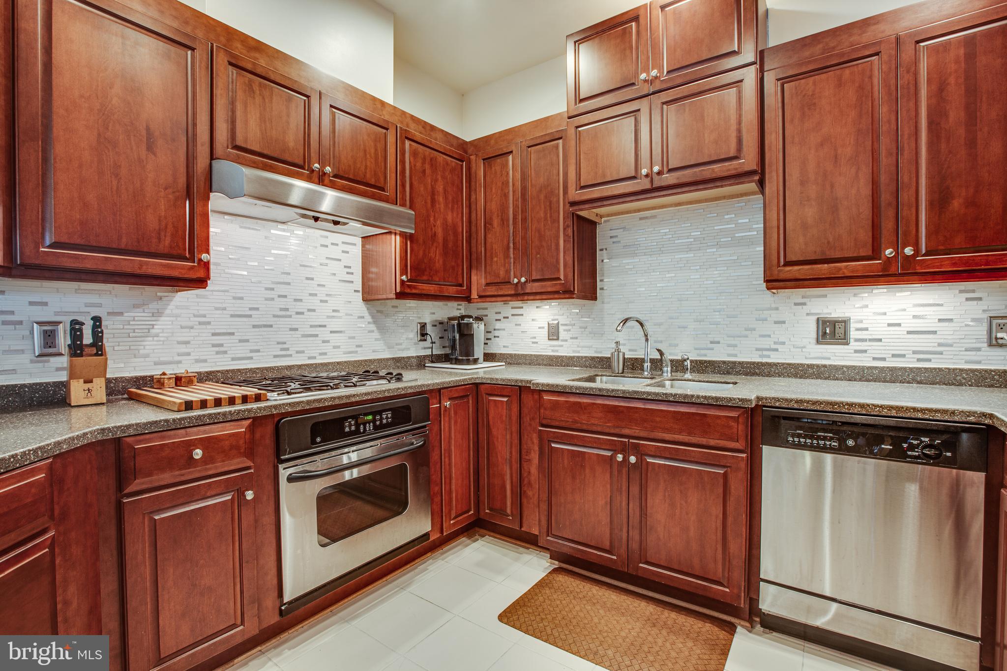 RIVER CLUB 1 AT BELMONT - Residential