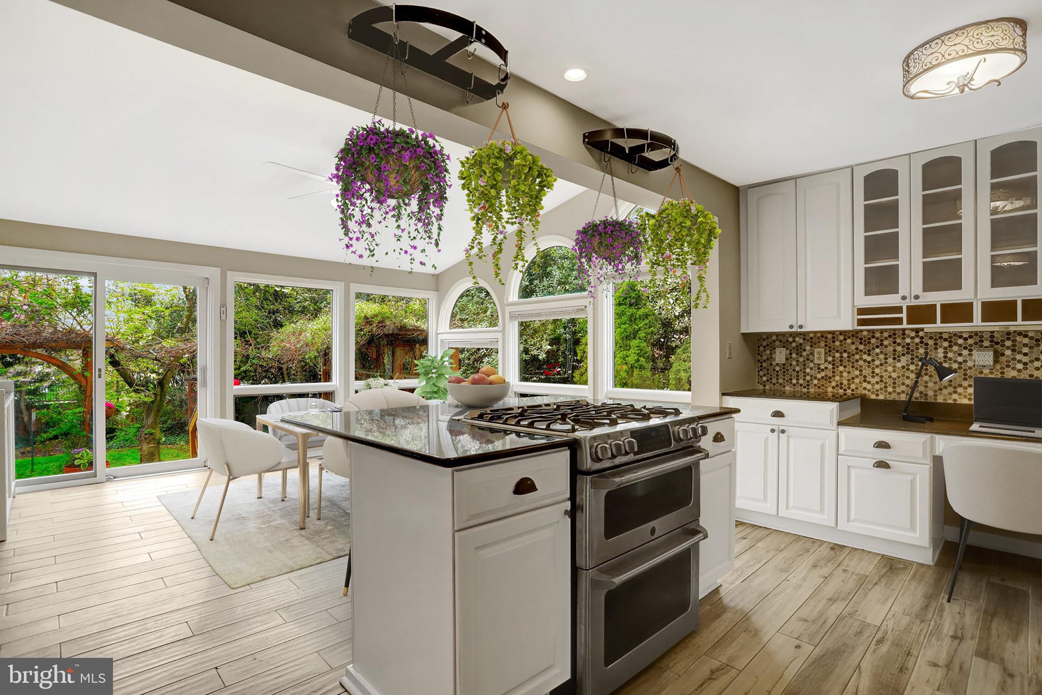 VISTAS OF MCLEAN - Residential