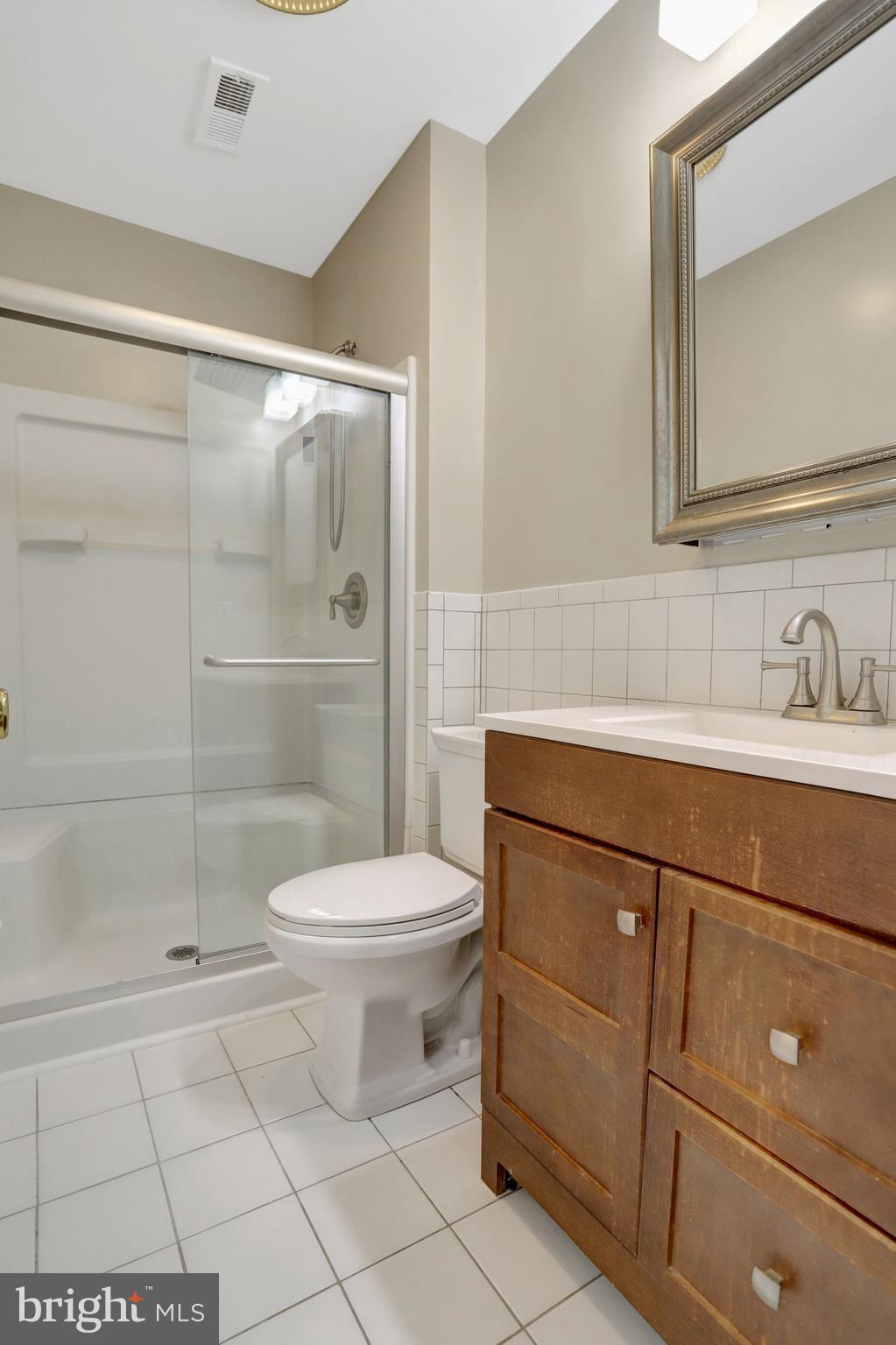 VISTAS OF MCLEAN - Residential