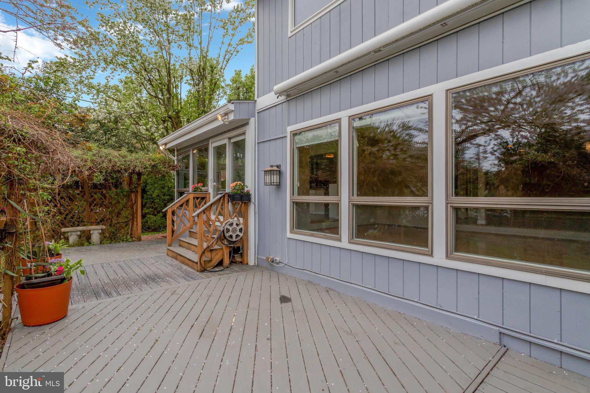 VISTAS OF MCLEAN - Residential