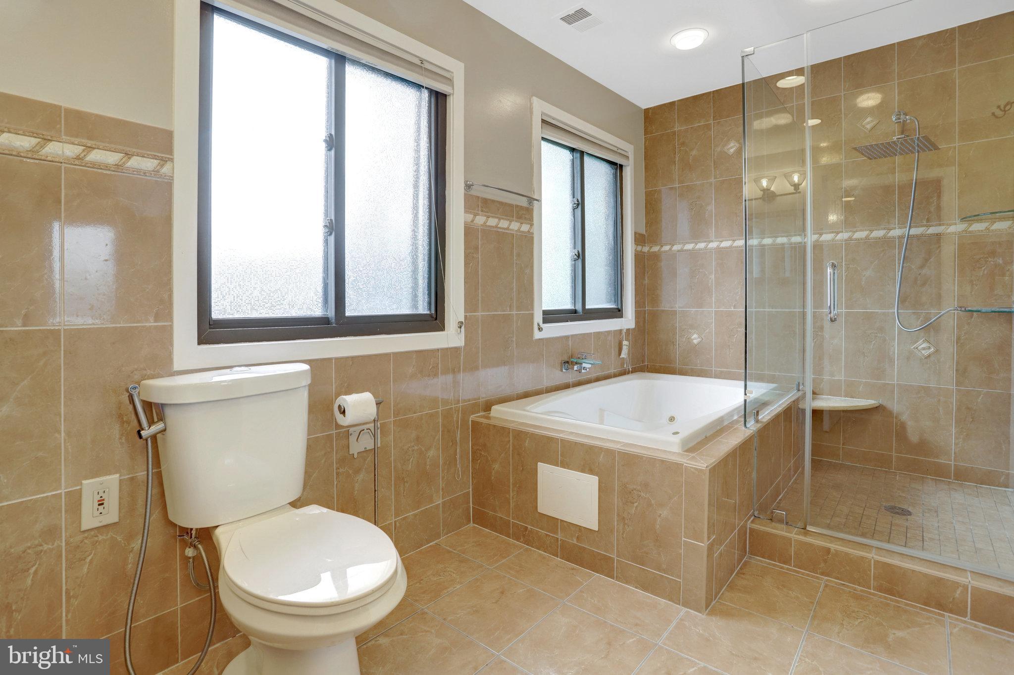 VISTAS OF MCLEAN - Residential