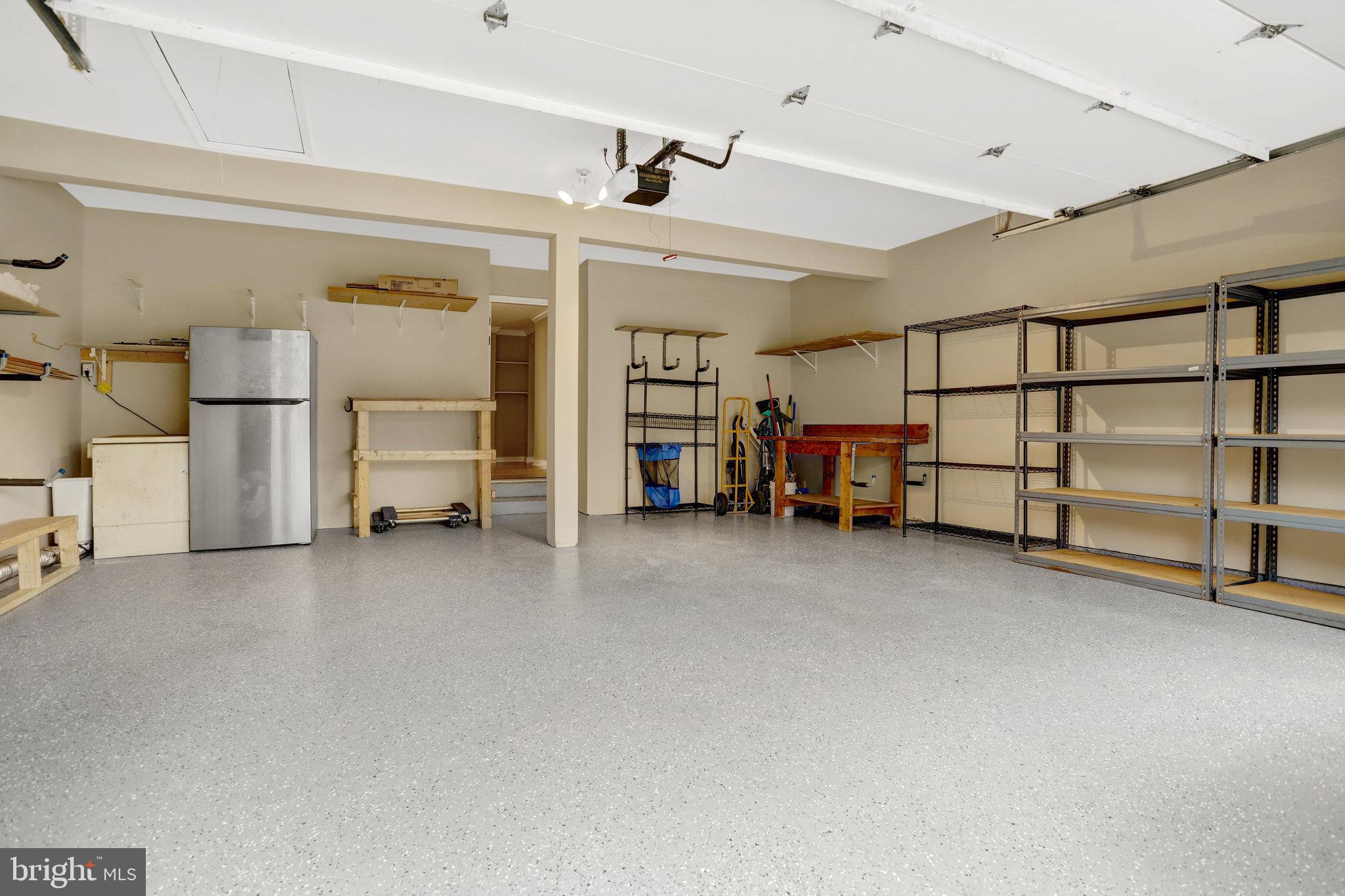 VISTAS OF MCLEAN - Residential