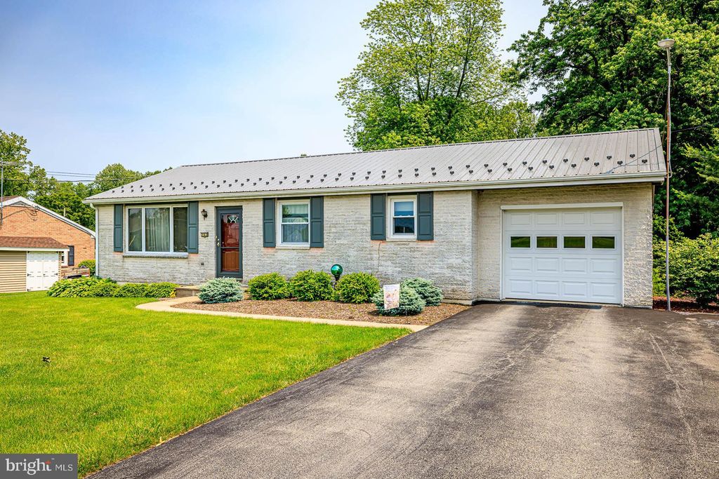 Photo of 483 Panorama Drive, DENVER, PA 17517 (MLS # PALA2071720)