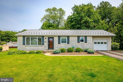 483 PANORAMA DRIVE DENVER PA 17517