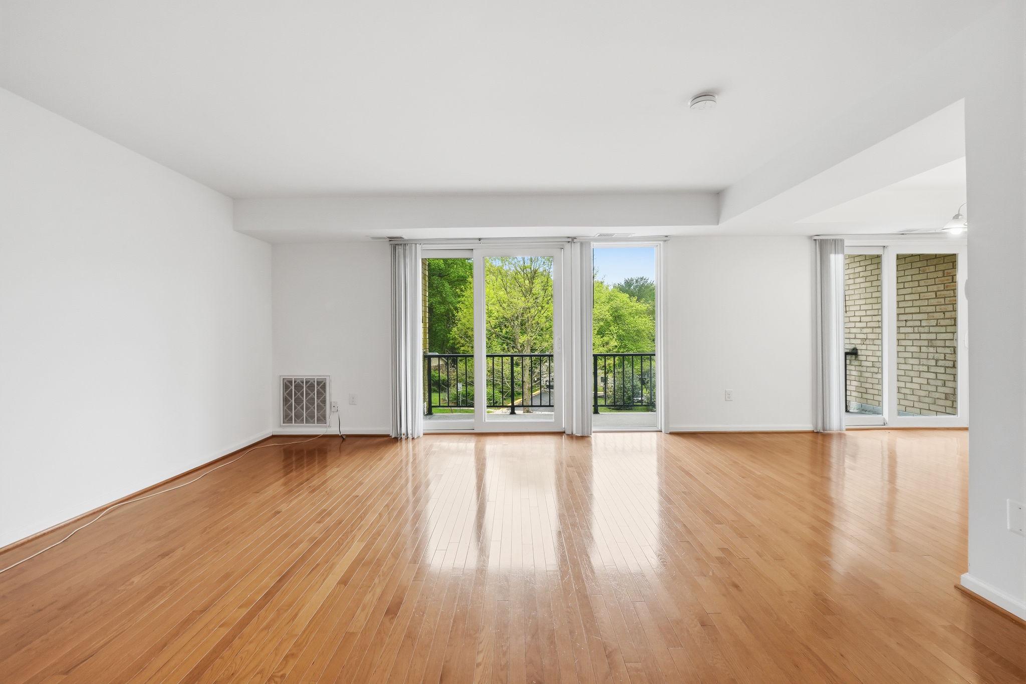 5578 BURNSIDE DRIVE 5578 5