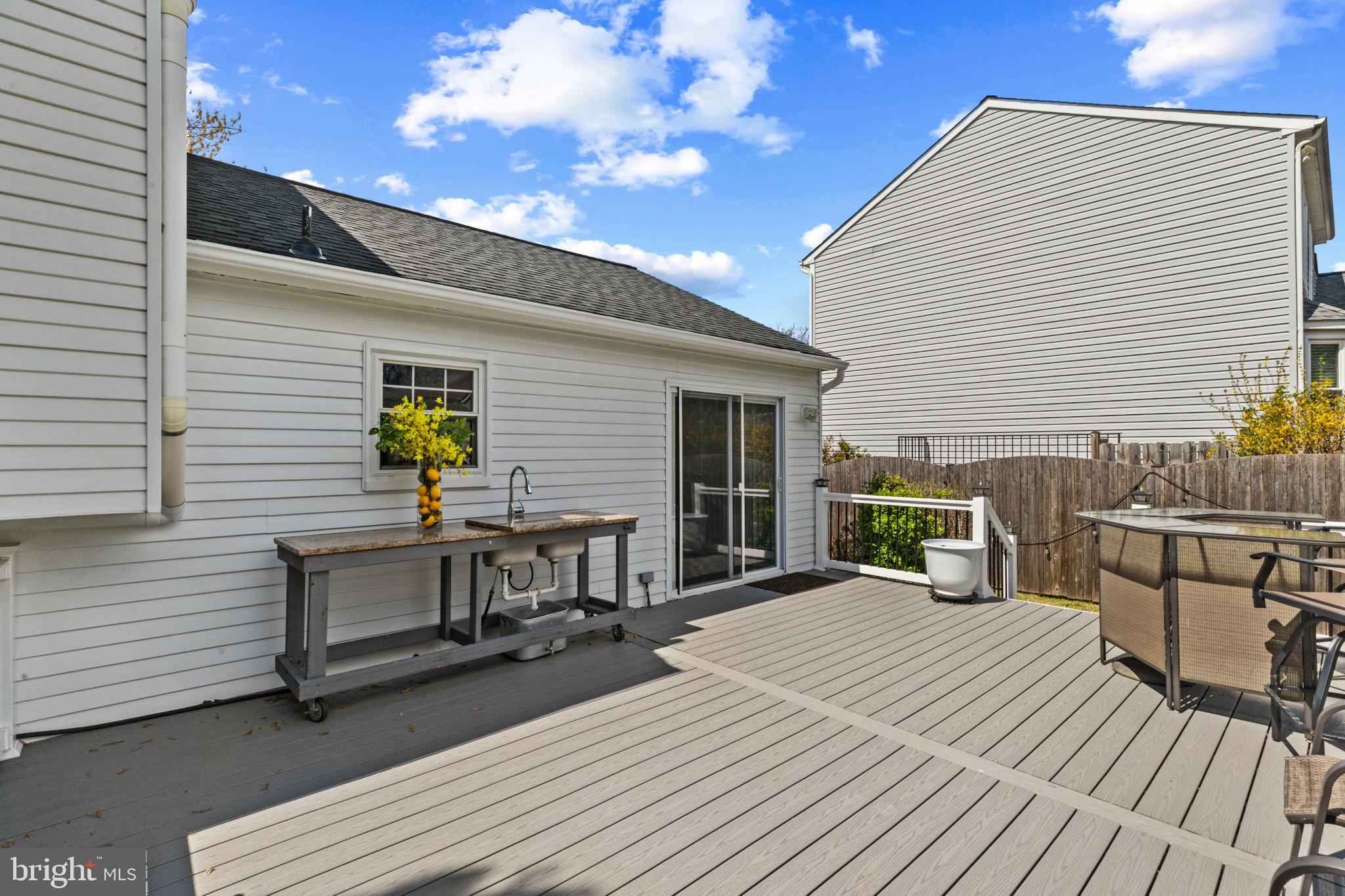 SUNNYFIELD ESTATES - Residential