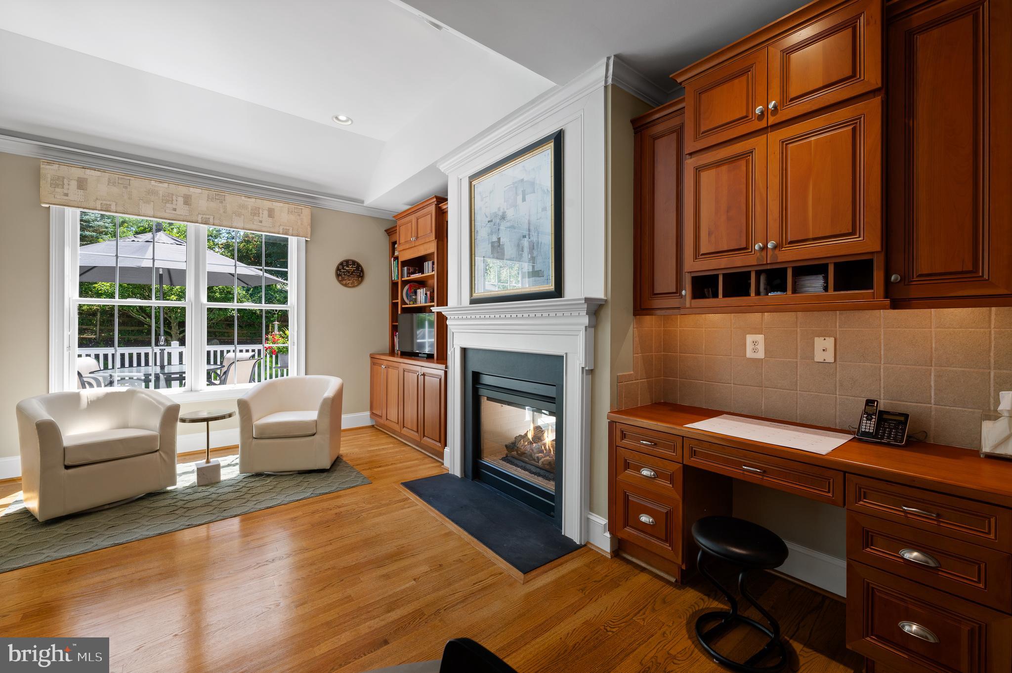 CHERRY CREEK - Residential