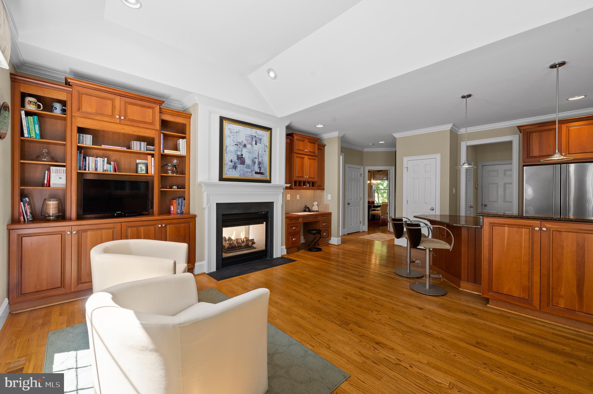 CHERRY CREEK - Residential