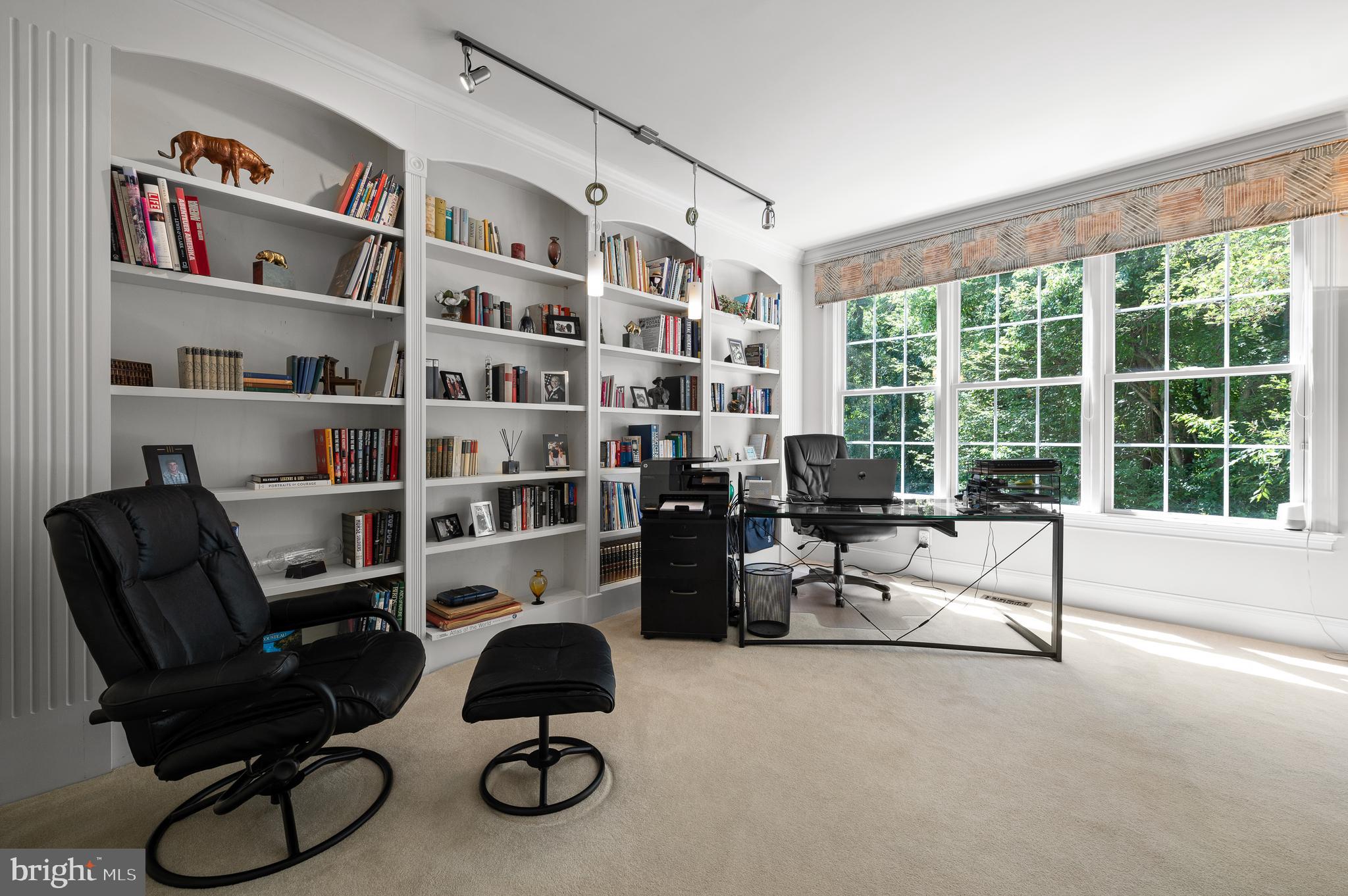 CHERRY CREEK - Residential