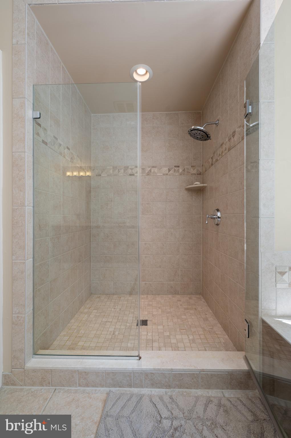 CHERRY CREEK - Residential