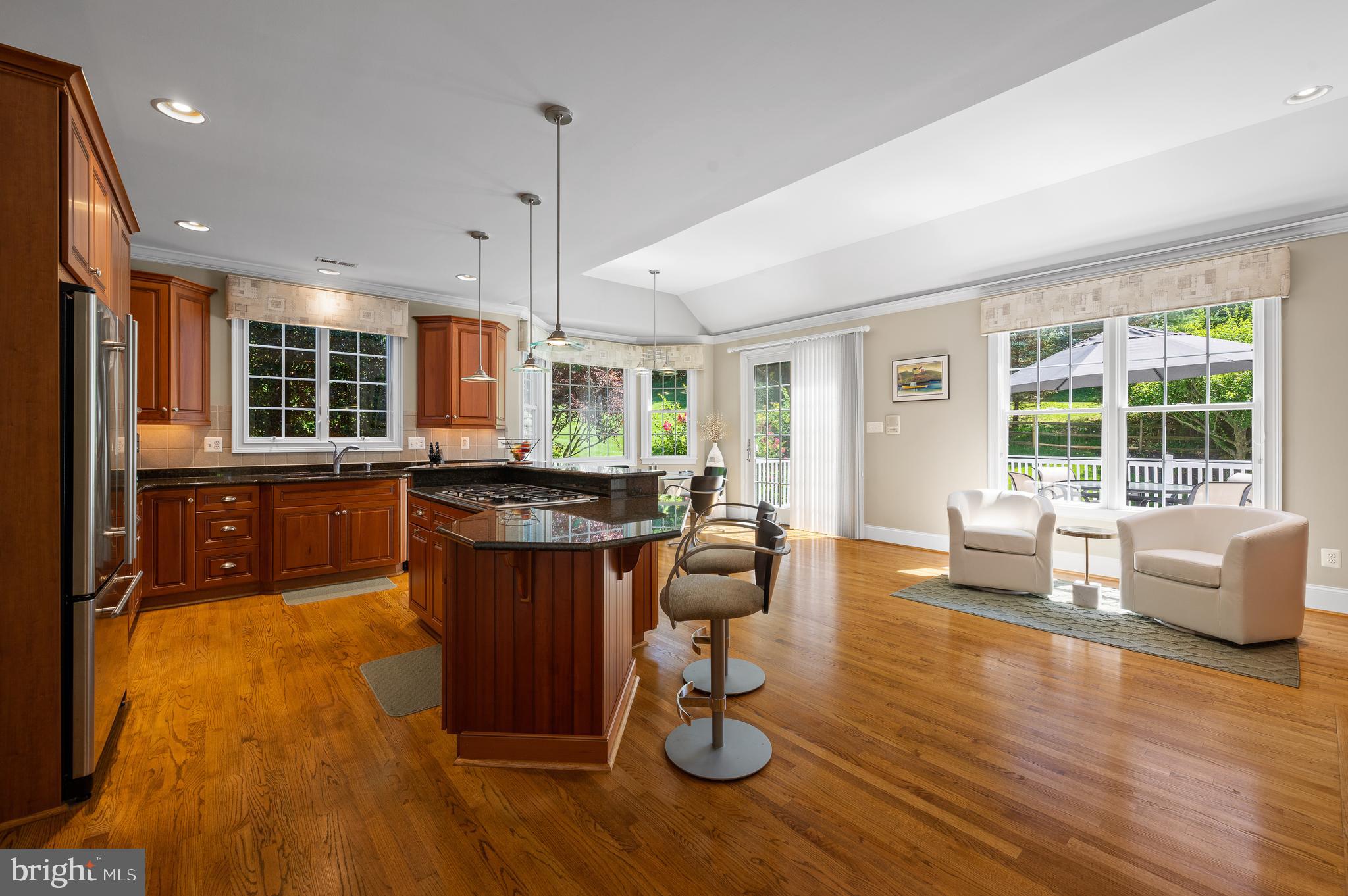 CHERRY CREEK - Residential