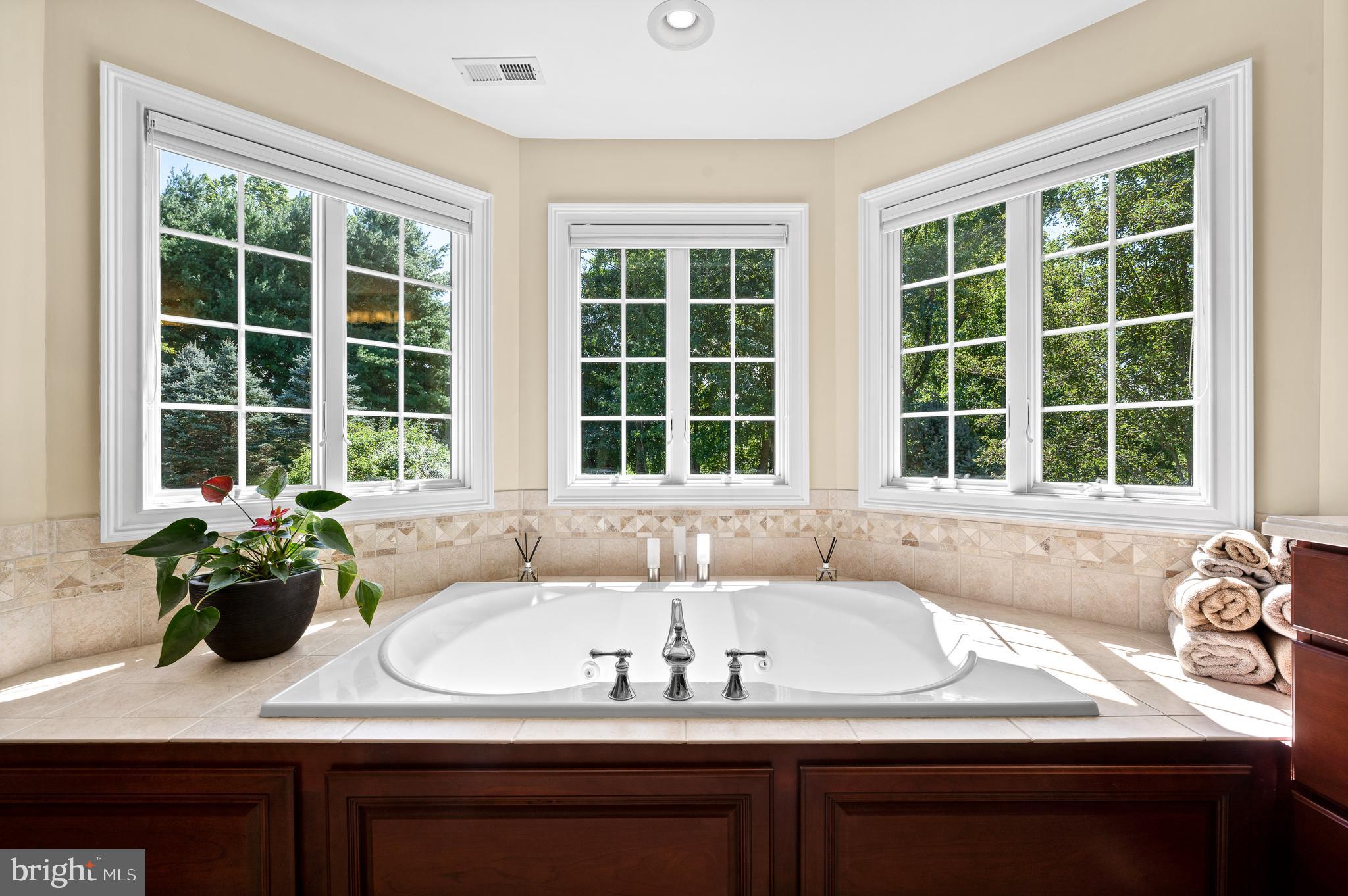 CHERRY CREEK - Residential