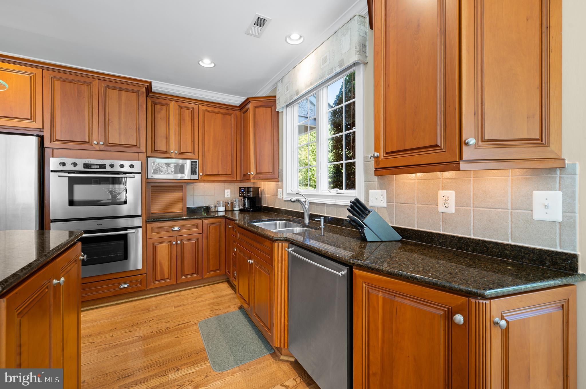 CHERRY CREEK - Residential