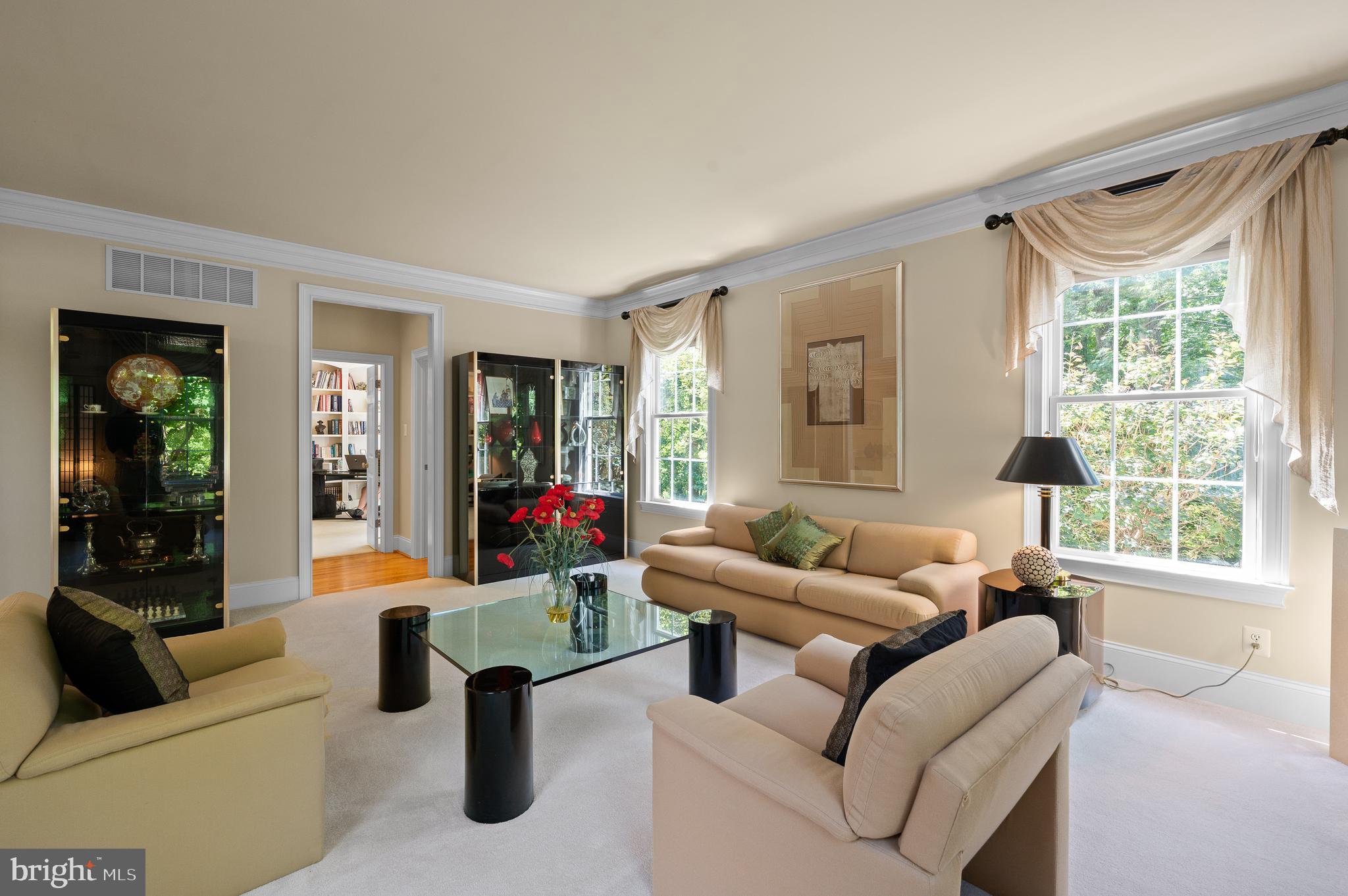 CHERRY CREEK - Residential