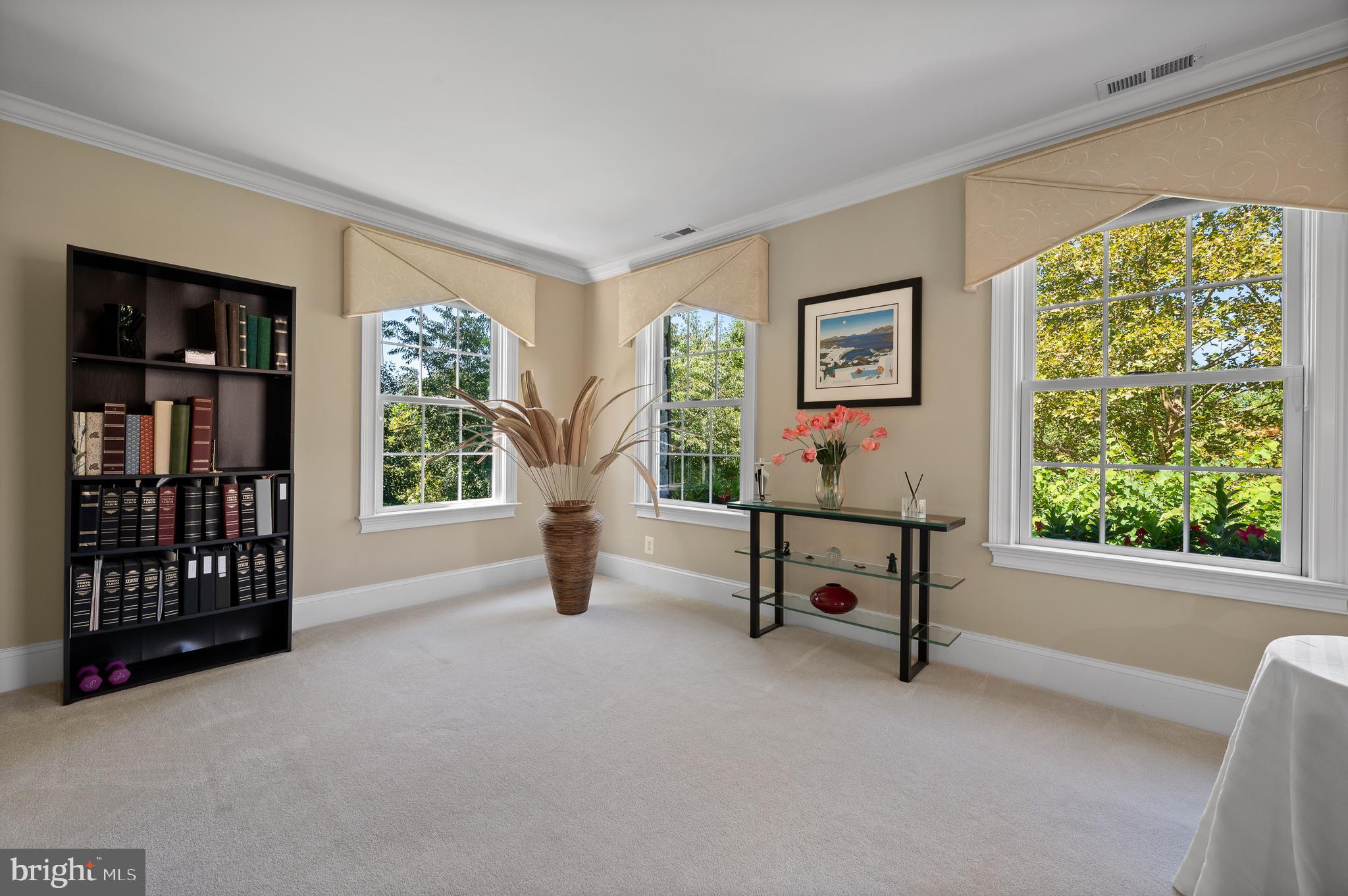 CHERRY CREEK - Residential