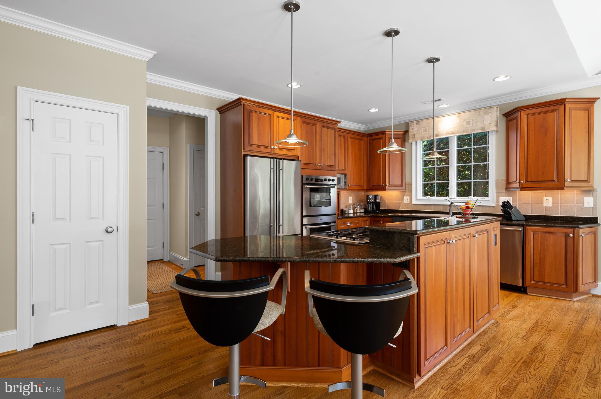 CHERRY CREEK - Residential