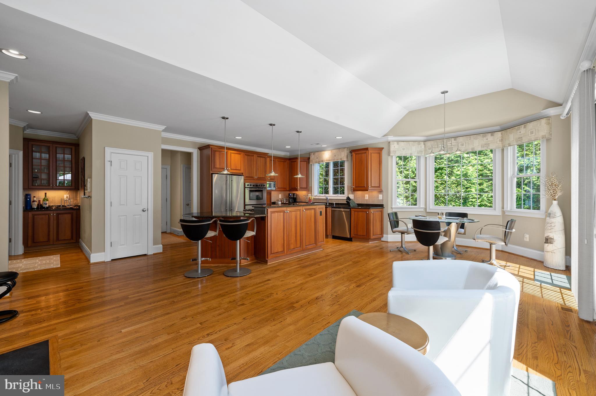 CHERRY CREEK - Residential