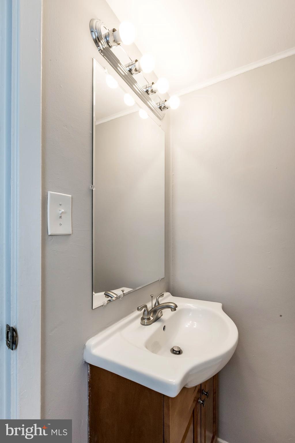 KENT VILLAGE - Residential