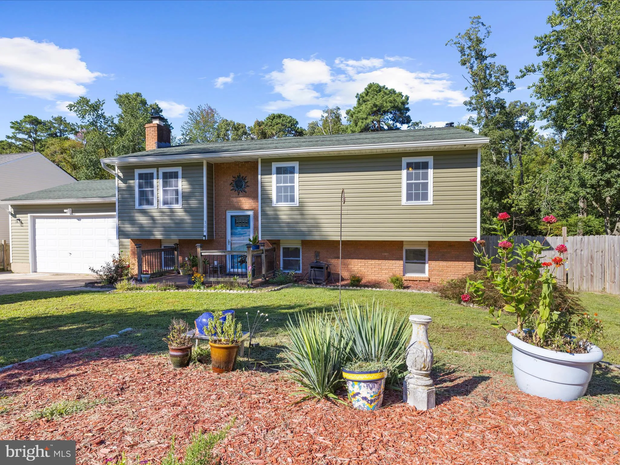 Pasadena, Maryland 21122, United States, 3 Bedrooms Bedrooms, ,2 BathroomsBathrooms,Residential,Active,190621